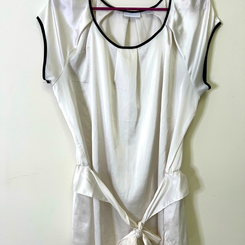 New York and Company white with black trim, ladies, blouse, large cap sleeve